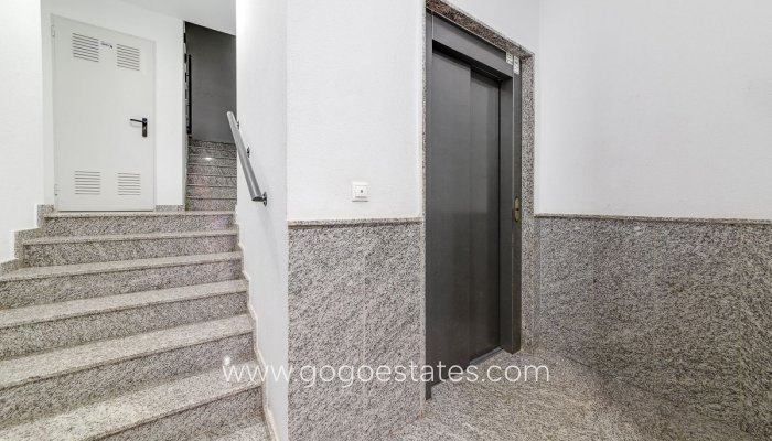 Revente - Appartement - Appartement au rez-de-chaussée - Torrevieja - Torrevieja Centro