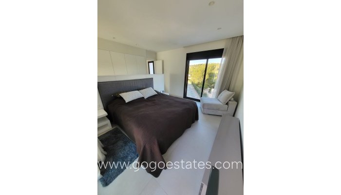 Te koop - Huis - Vrijstaande Villa - Orihuela - Orihuela Centro