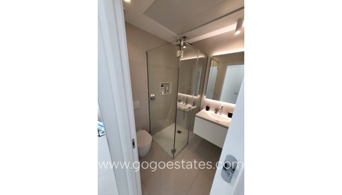 Te koop - Huis - Vrijstaande Villa - Orihuela - Orihuela Centro