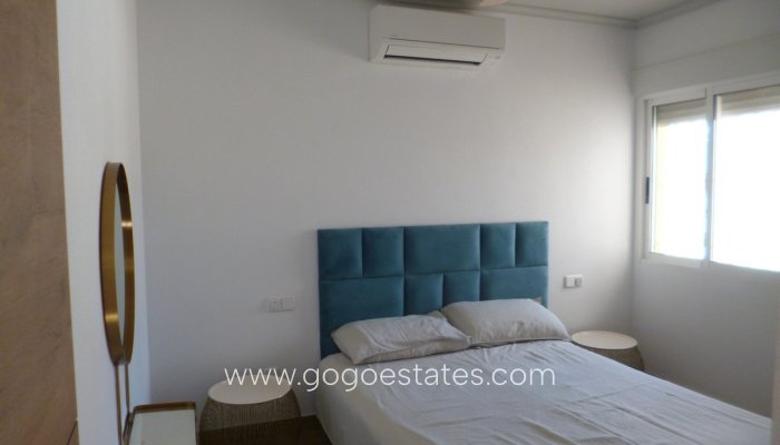 Te koop - Huis - Vrijstaande Villa - Pilar De La Horadada - Pilar de la Horadada Centro