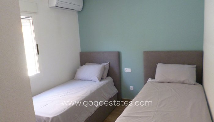 Te koop - Huis - Vrijstaande Villa - Pilar De La Horadada - Pilar de la Horadada Centro