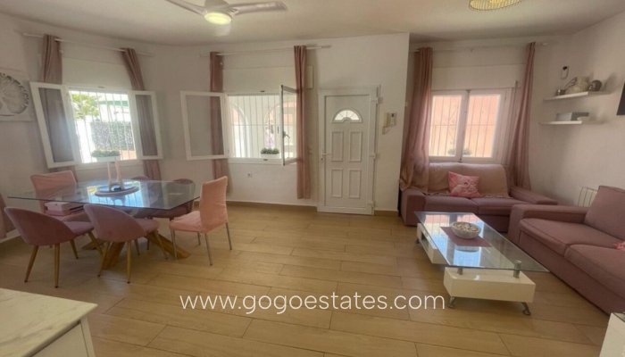 Te koop - Huis - Vrijstaande Villa - Orihuela - Playa Flamenca