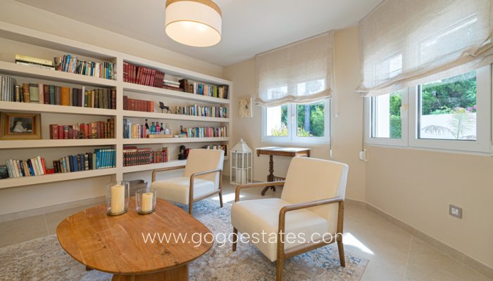 Te koop - Huis - Vrijstaande Villa - Dénia - Denia Centro