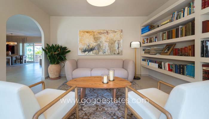 Te koop - Huis - Vrijstaande Villa - Dénia - Denia Centro