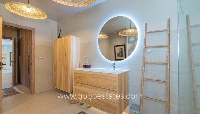 Te koop - Huis - Vrijstaande Villa - Dénia - Denia Centro