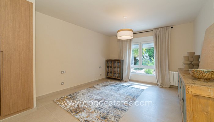 Te koop - Huis - Vrijstaande Villa - Dénia - Denia Centro