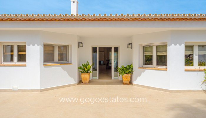 Te koop - Huis - Vrijstaande Villa - Dénia - Denia Centro