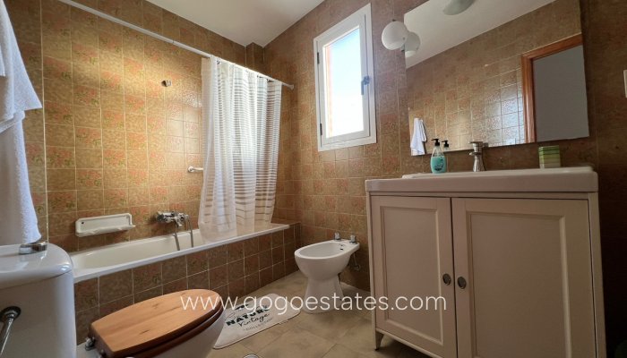 Te koop - Huis - Vrijstaande Villa - Guardamar del Segura - Guardamar del Segura Centro