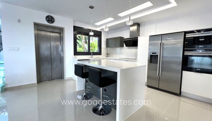 Te koop - Huis - Vrijstaande Villa - San Miguel De Salinas - San Miguel de Salinas Centro