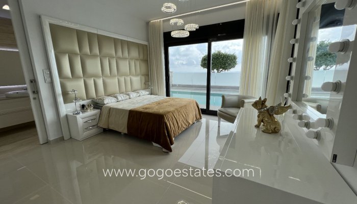 Te koop - Huis - Vrijstaande Villa - San Miguel De Salinas - San Miguel de Salinas Centro