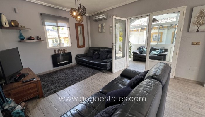 Te koop - Huis - Vrijstaande Villa - Orihuela - Orihuela Centro