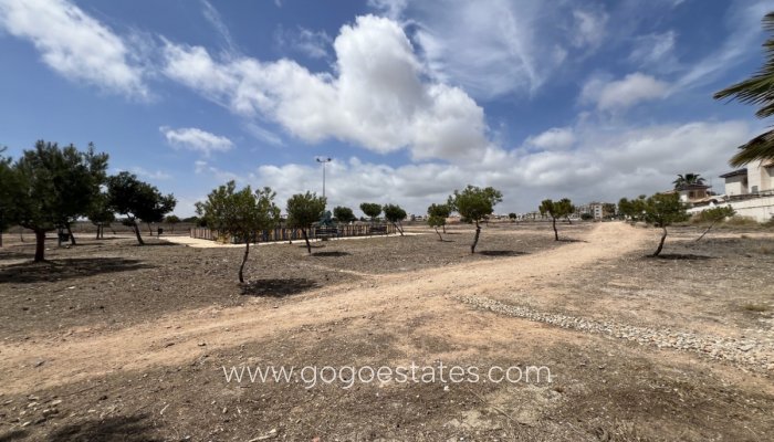 Te koop - Huis - Vrijstaande Villa - Orihuela - Orihuela Centro