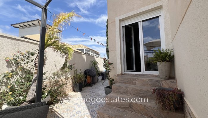 Te koop - Huis - Vrijstaande Villa - Orihuela - Orihuela Centro