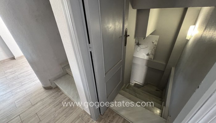 Te koop - Huis - Vrijstaande Villa - Orihuela - Orihuela Centro