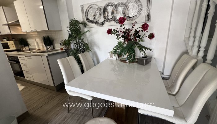 Te koop - Huis - Vrijstaande Villa - Orihuela - Orihuela Centro