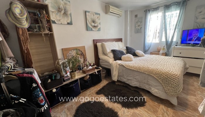 Te koop - Huis - Vrijstaande Villa - Orihuela - Orihuela Centro