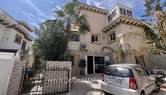 Te koop - Huis - Vrijstaande Villa - Orihuela - Orihuela Centro