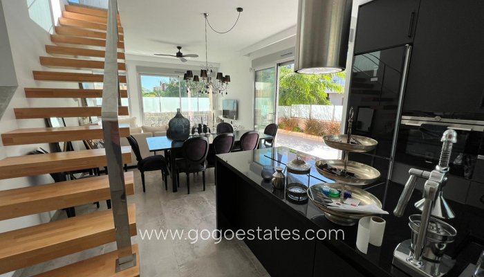 Venta - Casa - Chalet Independiente - Orihuela - Mil Palmeras