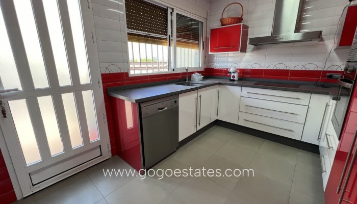 Te koop - Huis - Halfvrijstaande woning - Torrevieja - Torrevieja Centro