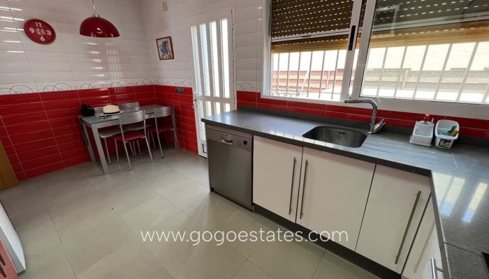 Te koop - Huis - Halfvrijstaande woning - Torrevieja - Torrevieja Centro