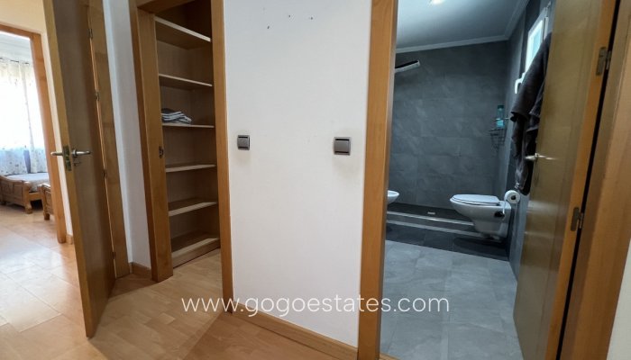 Te koop - Huis - Halfvrijstaande woning - Torrevieja - Torrevieja Centro