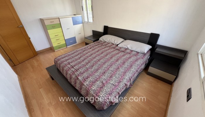 Te koop - Huis - Halfvrijstaande woning - Torrevieja - Torrevieja Centro