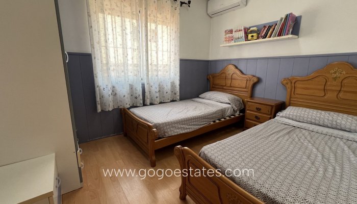 Te koop - Huis - Halfvrijstaande woning - Torrevieja - Torrevieja Centro