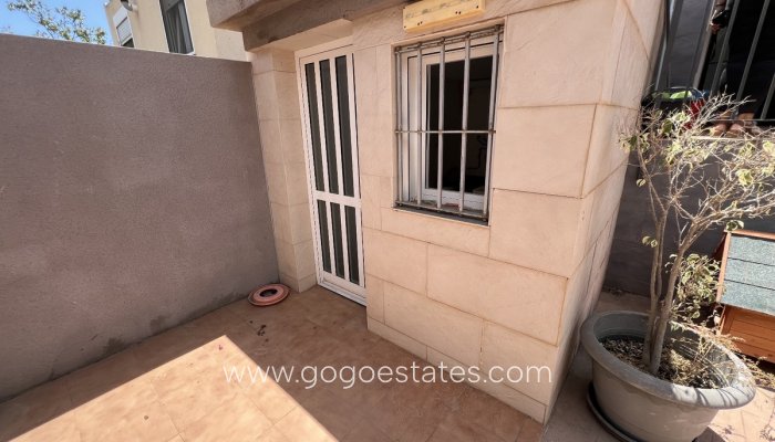 Te koop - Huis - Halfvrijstaande woning - Torrevieja - Torrevieja Centro
