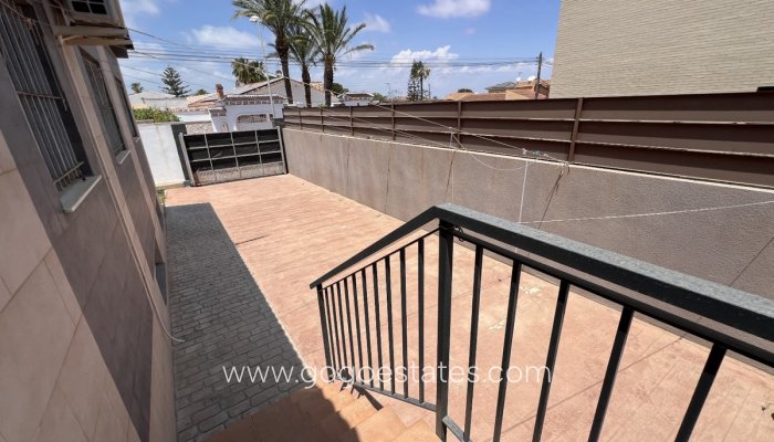Te koop - Huis - Halfvrijstaande woning - Torrevieja - Torrevieja Centro