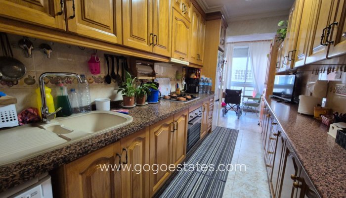 Resale - Apartment - Middle Floor Apartment - Torrevieja - Torrevieja Centro