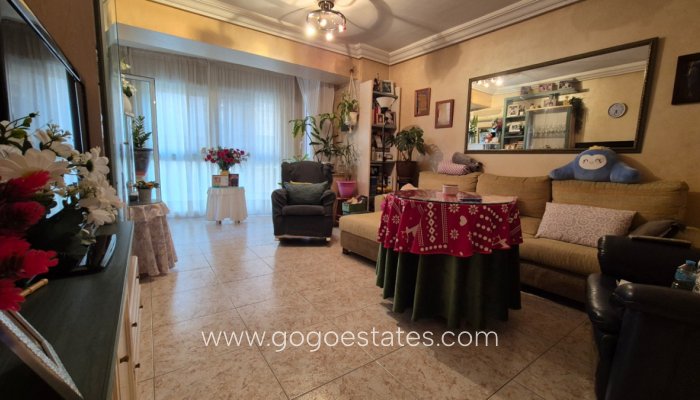 Resale - Apartment - Middle Floor Apartment - Torrevieja - Torrevieja Centro