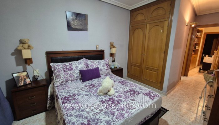 Resale - Apartment - Middle Floor Apartment - Torrevieja - Torrevieja Centro