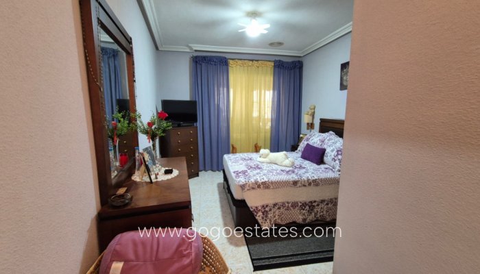 Resale - Apartment - Middle Floor Apartment - Torrevieja - Torrevieja Centro