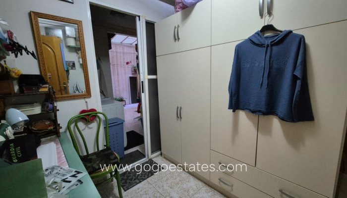 Resale - Apartment - Middle Floor Apartment - Torrevieja - Torrevieja Centro