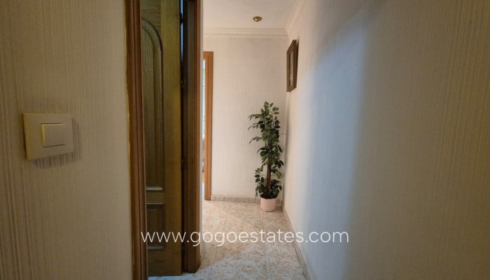Resale - Apartment - Middle Floor Apartment - Torrevieja - Torrevieja Centro