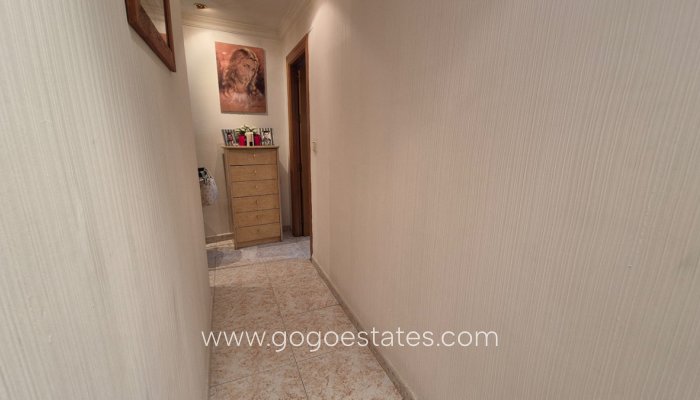 Resale - Apartment - Middle Floor Apartment - Torrevieja - Torrevieja Centro
