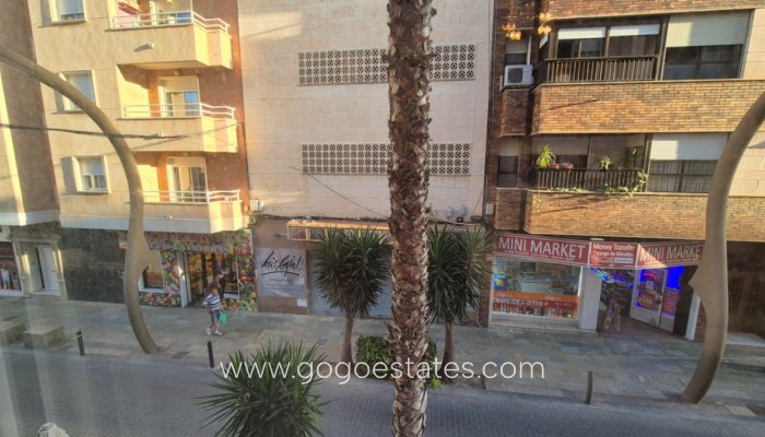 Resale - Apartment - Middle Floor Apartment - Torrevieja - Torrevieja Centro
