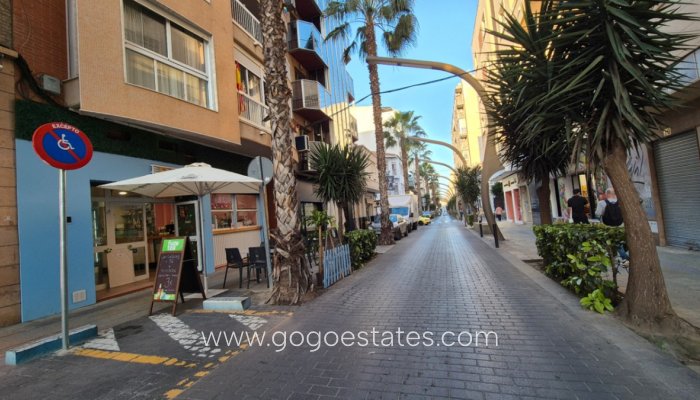 Resale - Apartment - Middle Floor Apartment - Torrevieja - Torrevieja Centro