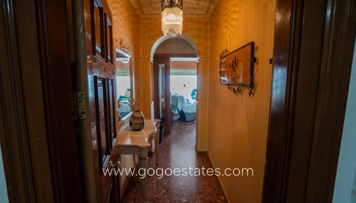 Te koop - Appartement - Appartement op de middelste verdieping - Torrevieja - Torrevieja Centro