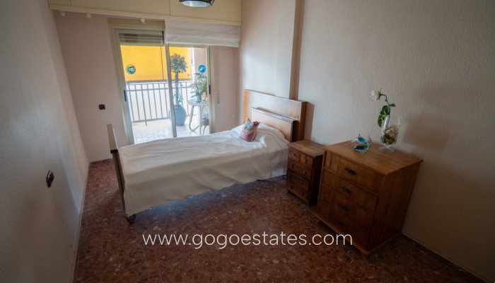 Te koop - Appartement - Appartement op de middelste verdieping - Torrevieja - Torrevieja Centro