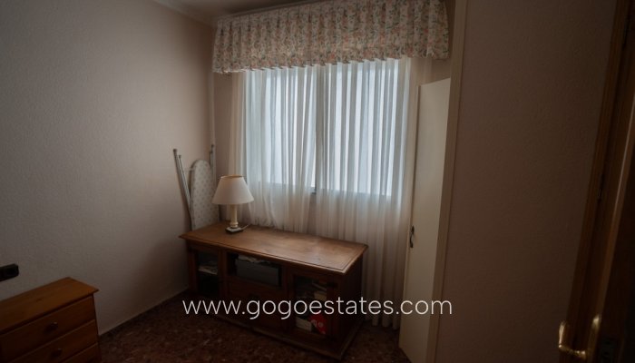 Te koop - Appartement - Appartement op de middelste verdieping - Torrevieja - Torrevieja Centro