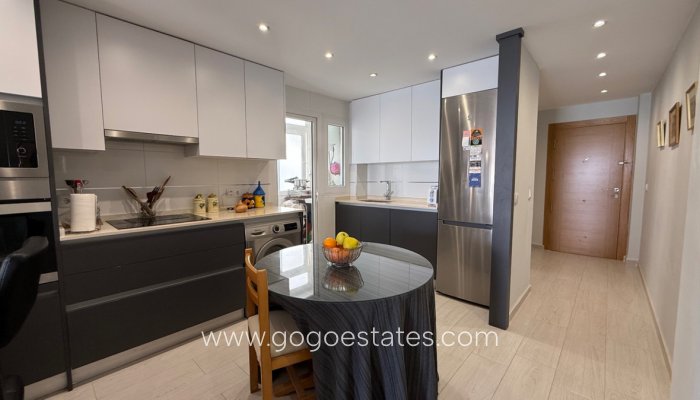 Te koop - Appartement - Appartement op de middelste verdieping - Torrevieja - Torrevieja Centro