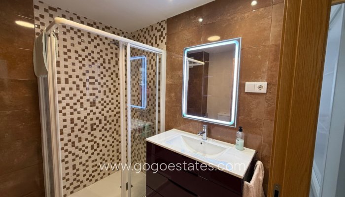 Te koop - Appartement - Appartement op de middelste verdieping - Torrevieja - Torrevieja Centro