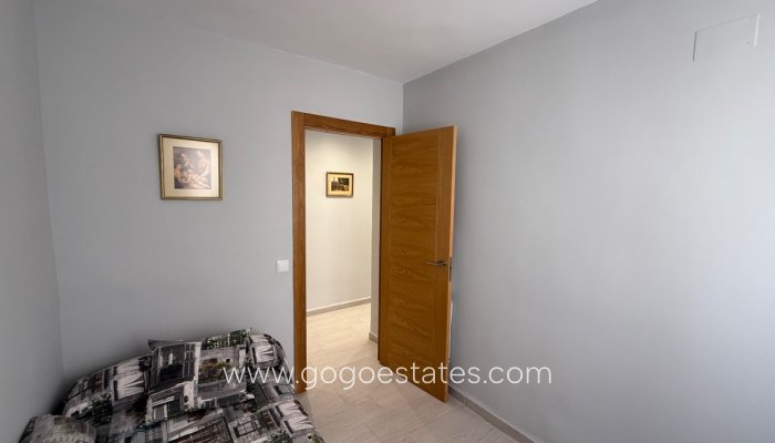 Te koop - Appartement - Appartement op de middelste verdieping - Torrevieja - Torrevieja Centro