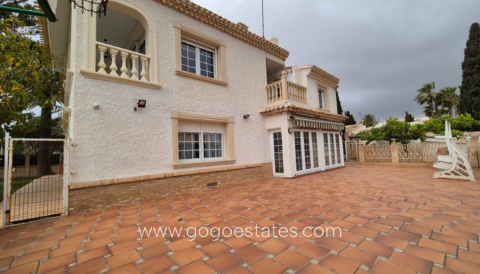 Te koop - Huis - Vrijstaande Villa - Orihuela - Orihuela Centro