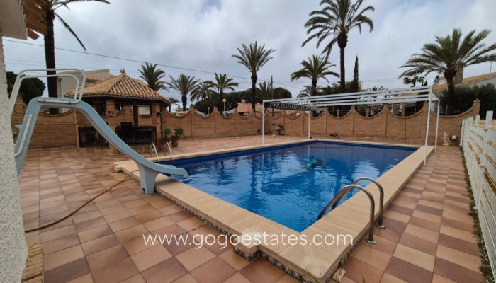 Te koop - Huis - Vrijstaande Villa - Orihuela - Orihuela Centro