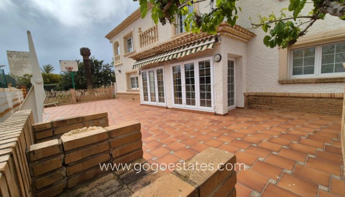 Te koop - Huis - Vrijstaande Villa - Orihuela - Orihuela Centro