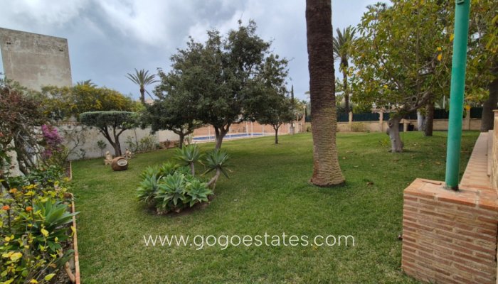 Te koop - Huis - Vrijstaande Villa - Orihuela - Orihuela Centro