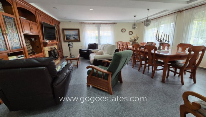 Te koop - Huis - Vrijstaande Villa - Orihuela - Orihuela Centro