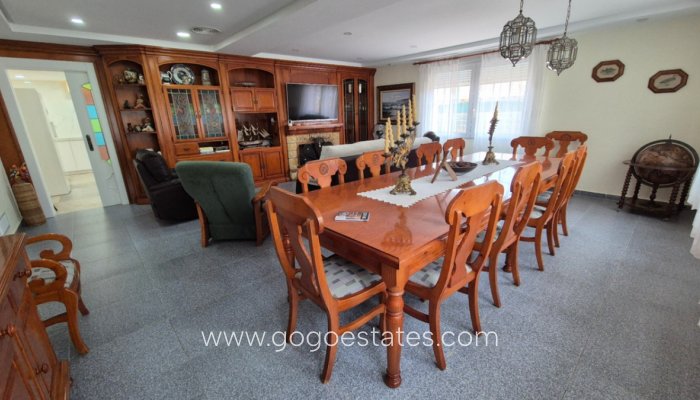 Te koop - Huis - Vrijstaande Villa - Orihuela - Orihuela Centro